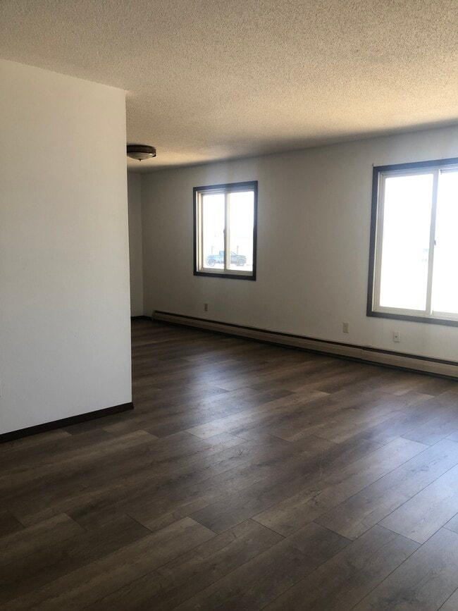 Building Photo - 228 S Garfield Ave Unit 1