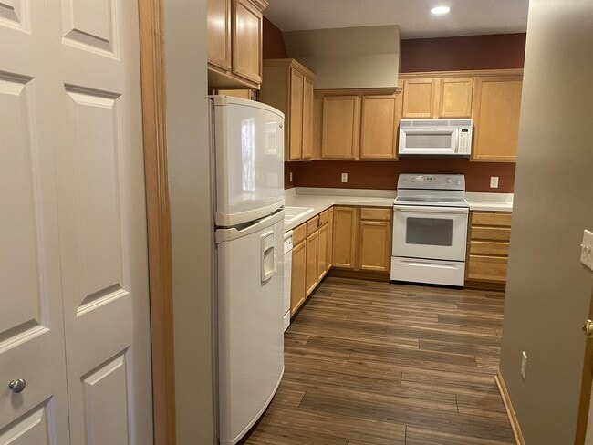 Photo - 6637 Lamplight Dr