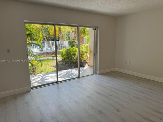 Photo - 16226 SW 92nd Ave