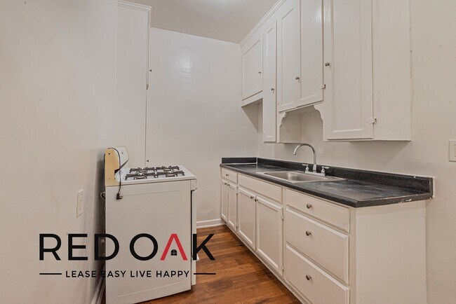 Photo - ~$200 OFF Each Month~ Spacious, Beautiful ... Unidad 215