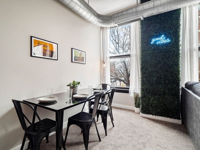 Photo - 1211 W 9th St Unidad ID1061062P