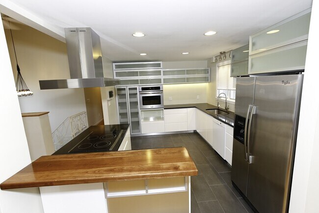 Photo - 229 Old Farm Rd