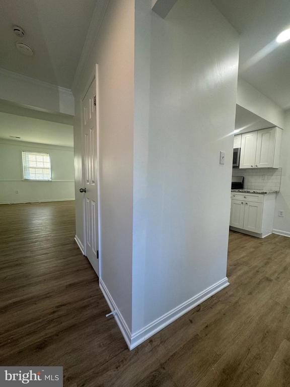 Photo - 2070 Mayflower Dr