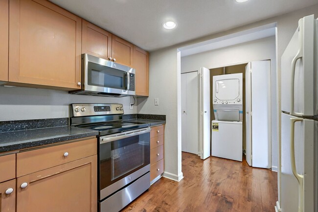 10424 NE 32nd Pl
