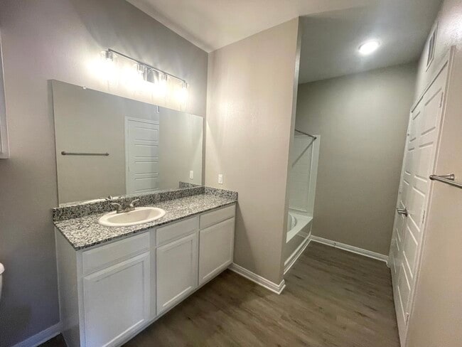 300 Willow Grv Wy Unit 316