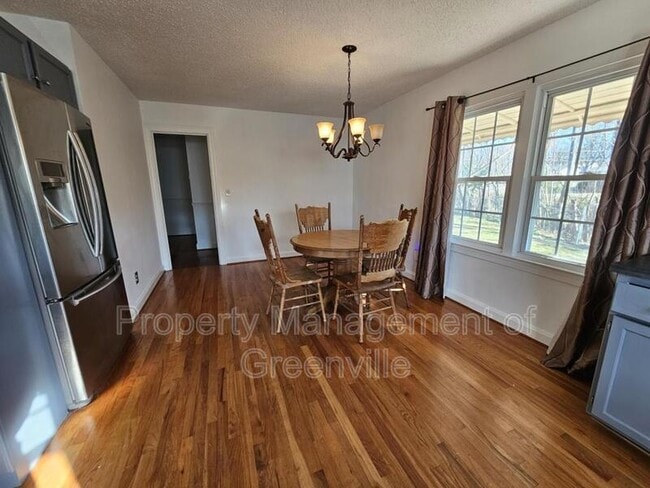 Photo - 17 Springfield Ave