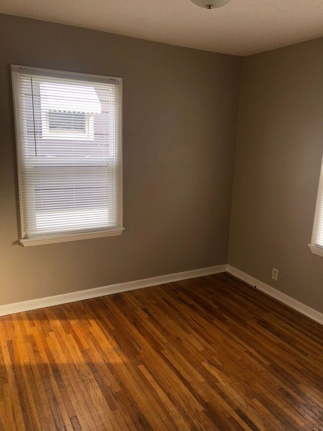 Photo - 2 Bed/1 Bath House for rent! SHOWINGS STARTING 7/27/26!