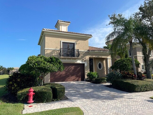 Photo - 164 SE Santa Gardenia