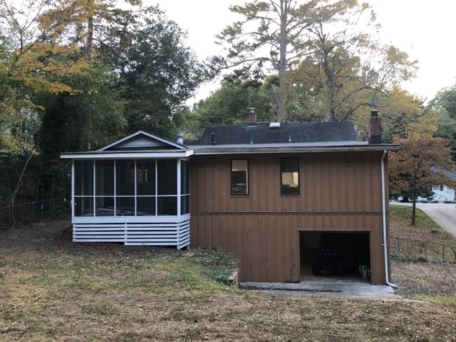 Photo - 1374 Enota Ave NW