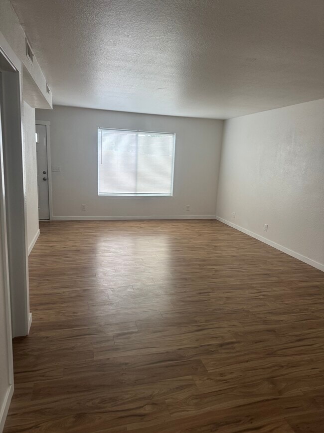 Photo - 1949 SW Timber Ave