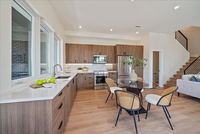 Photo - Luxurious New Townhome in South Sloan’s Lake