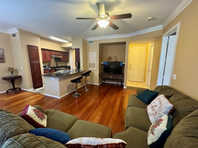 Building Photo - 7575 Kirby Dr Unit 1113