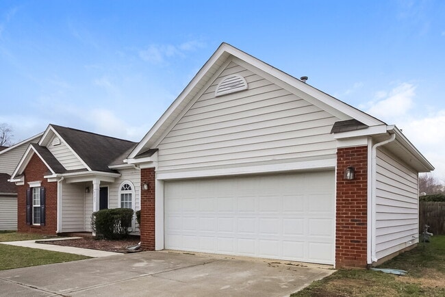 Photo - 6123 Goldenfield Dr