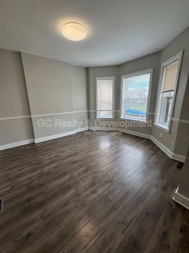 Photo - 6401 S Eberhart Ave Unit 6403 -1