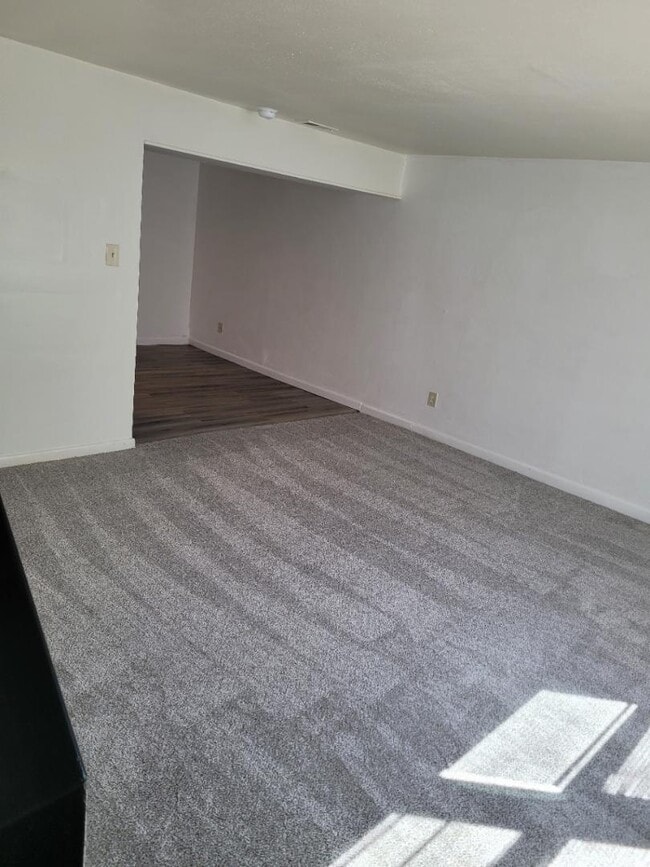 Photo - 3501 Commerce St