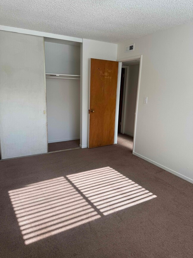 Photo - 2333 Franklin Ave