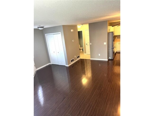 Photo - 1572 Peitz Ave