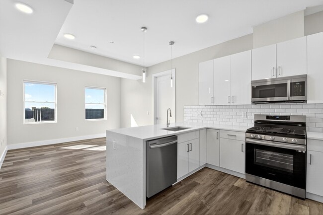 Building Photo - 3443 John F. Kennedy Blvd Unit 103