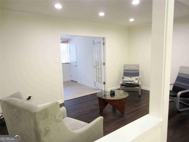 Photo - 11 Cantey Pl NW