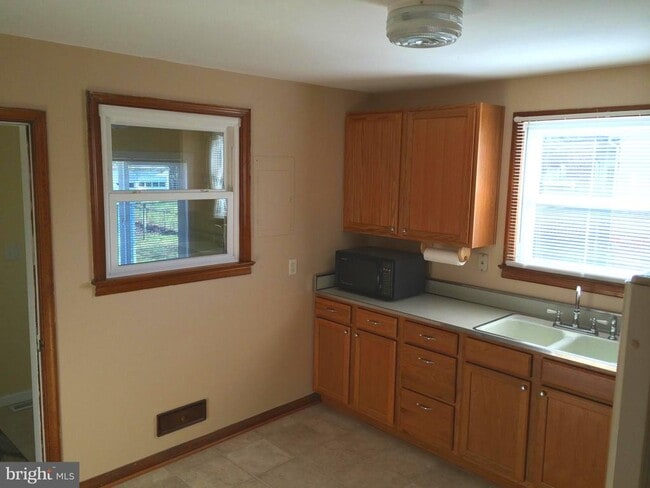 Photo - 3456 Fall Hill Ave