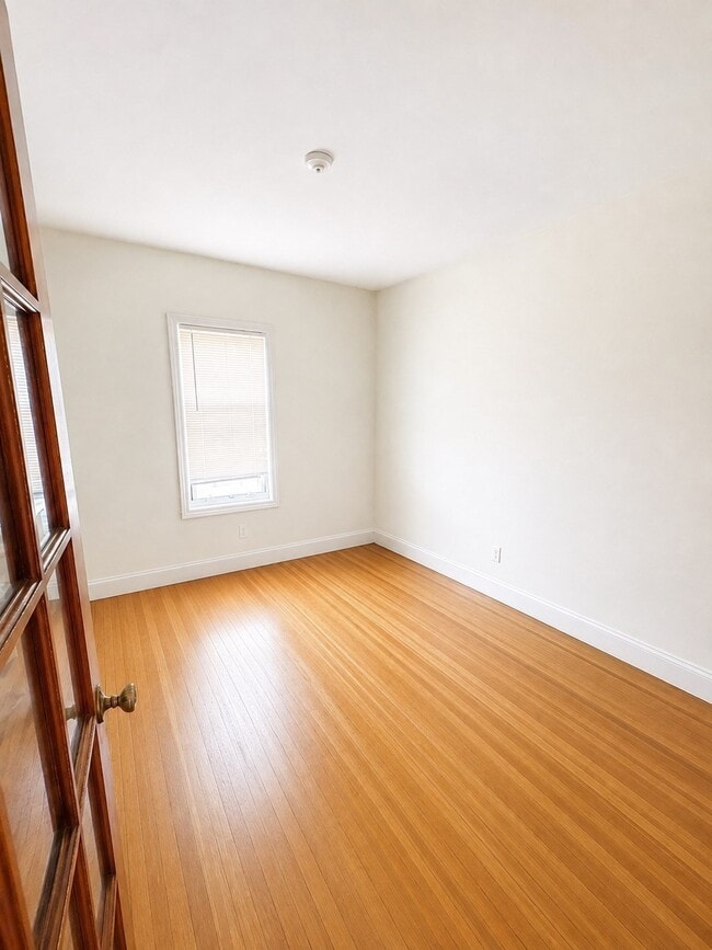 17 Sumner Ave Unit 1