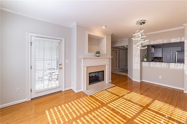 Building Photo - 3275 Lenox Rd NE Unit 214