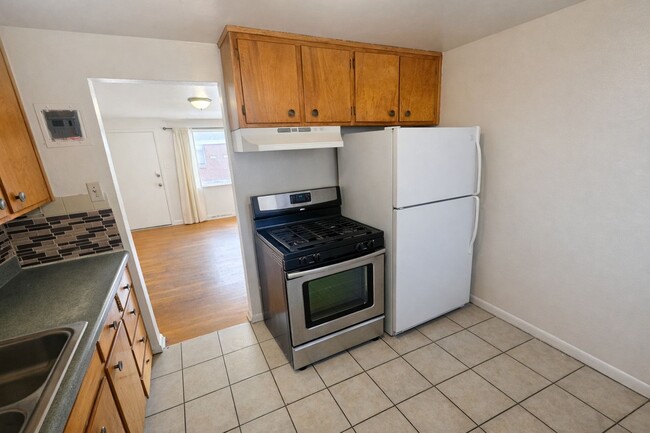 Photo - Charming 2-Bedroom Denver Apartment – Bright Living Space & Great Layout