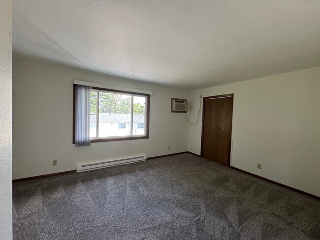 Unit 8 Livingroom 1