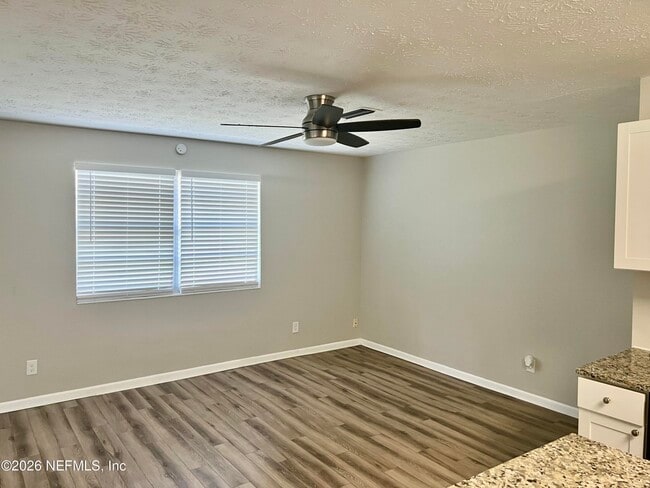 Photo - 10964 Bacall Rd W