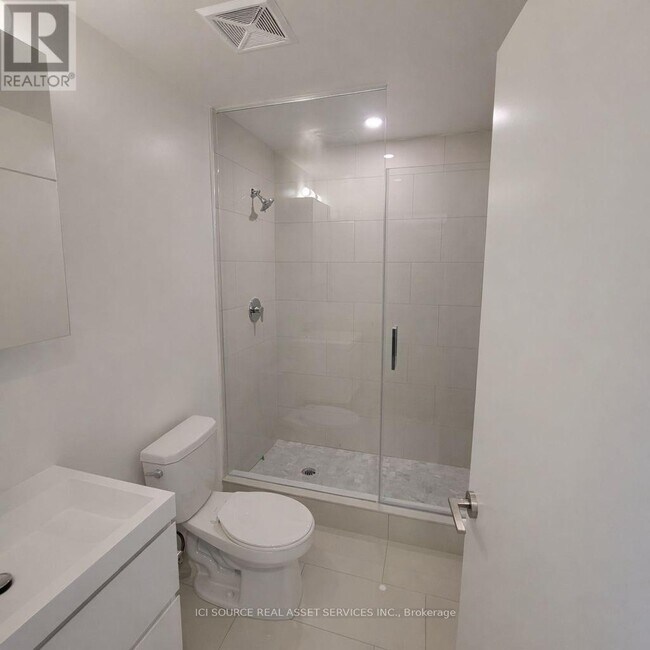 Photo - 292 Verdale Crossing Unit 1615B