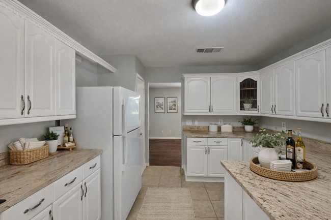 Photo - Spacious 3-Bed, 2-Bath Home in Allen, TX with Split Floor Plan, Double Oven & Large Shaded Backyard