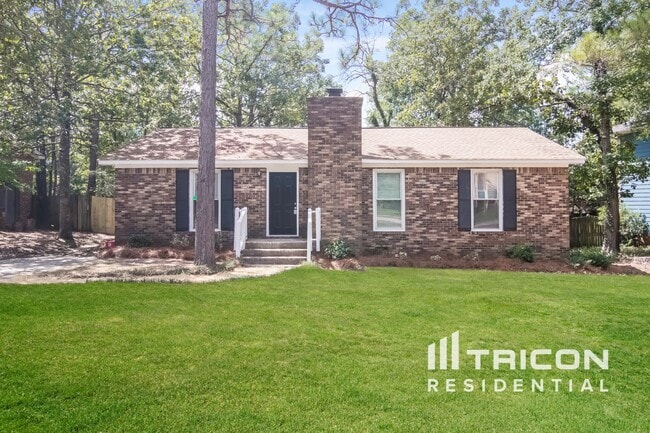 Photo - 63 Woodpond Ct House
