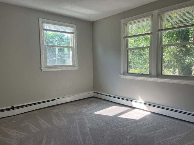 Photo - 1233 Main St Unit B