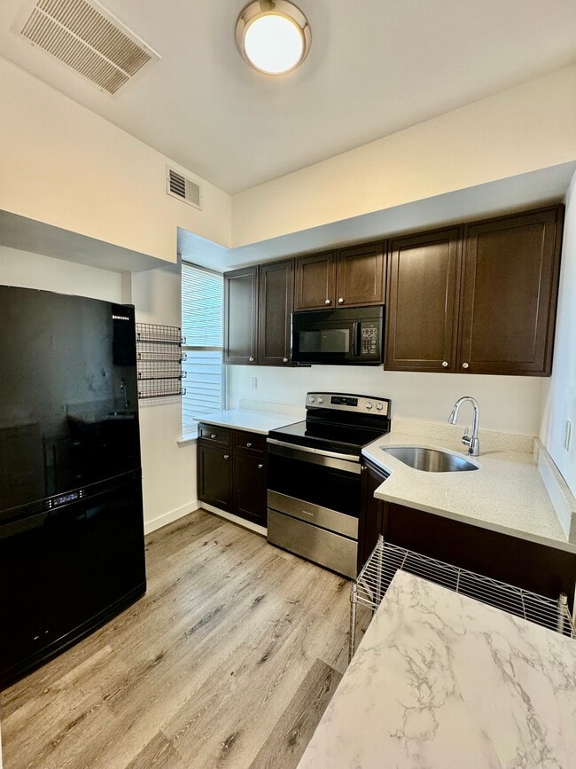 Photo - 2026 N 8th St Unit 2