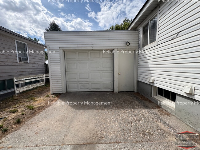 Photo - 357 W 20th St