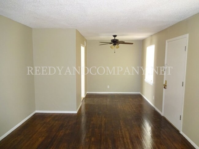 Photo - 1645 Kilarney Ave