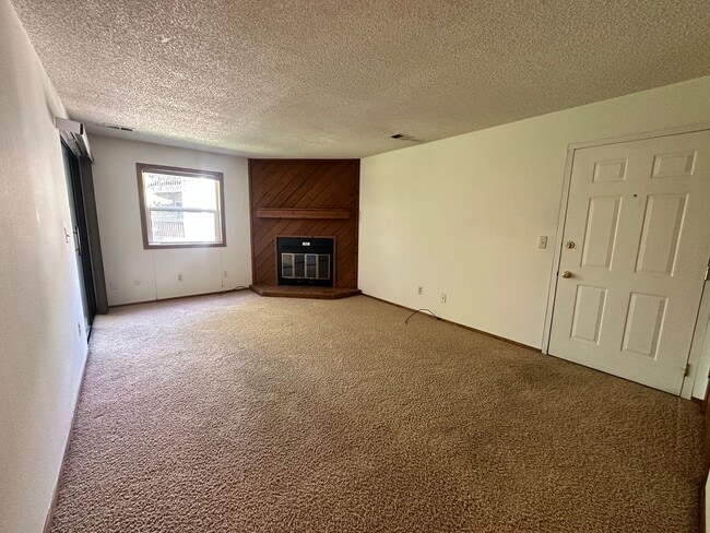Photo - Charming 1-Bedroom Condo with Great Amenities