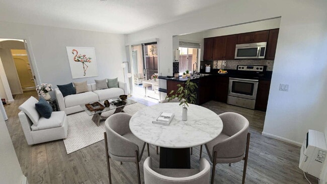 Building Photo - Mission Valley Condo w/ FREE Internet & Cable Unit #E