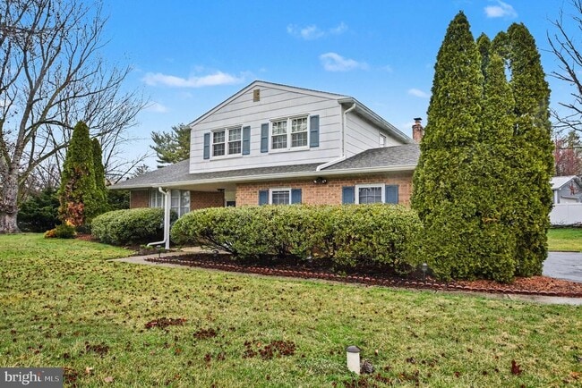 Photo - 2903 Henley Rd