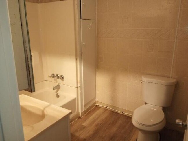 Photo - 864 N 6th St Unit APT 2