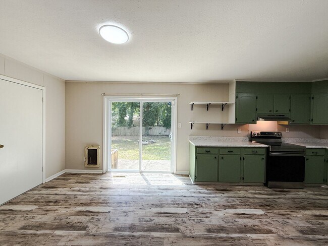 Photo - 7220 Ainsley St