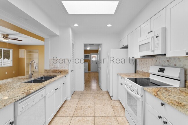 Photo - 9425 W Rolling Hills Dr