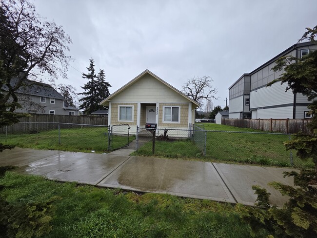 Photo - 4322 S Puget Sound Ave