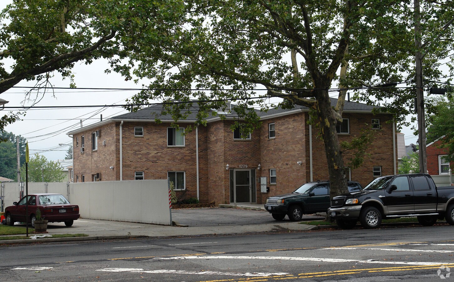 Photo - 1279 Richmond Ave Apartments