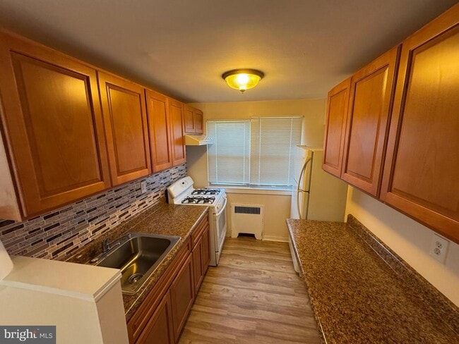 Photo - 1301 E Upsal St