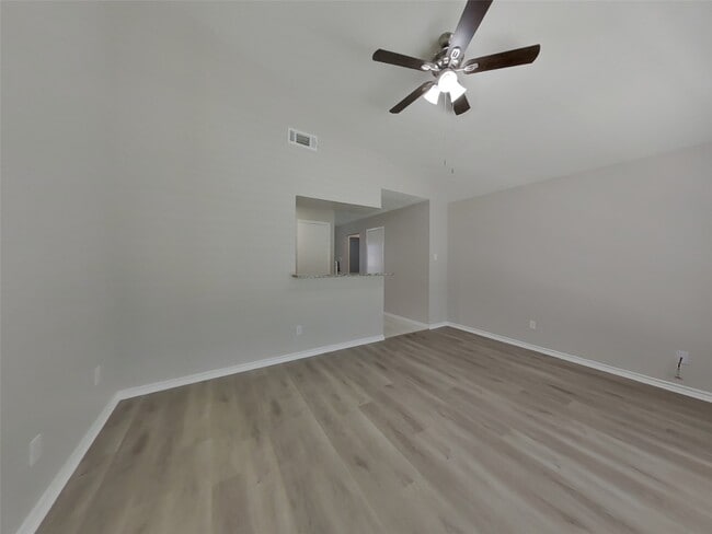 Photo - 5907 Misty Meadow St