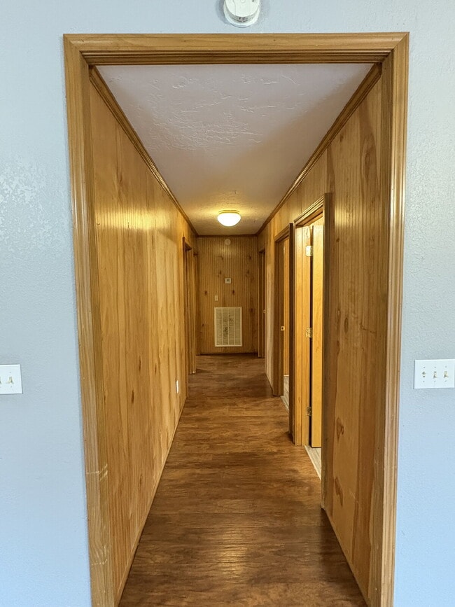 Photo - 111 Volunteer Dr