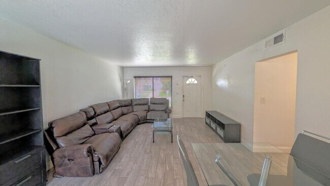 Photo - 1719 15th Ave N