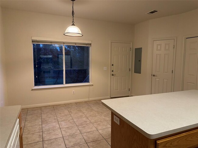 Photo - 9 Deerfield Dr