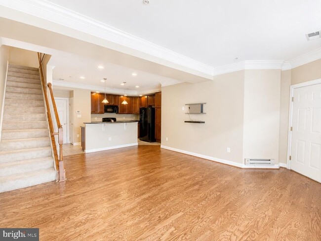 Photo - 9520 Hyde Pl